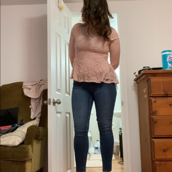 Meet your Posher, Kacee - Picture 4 of 5